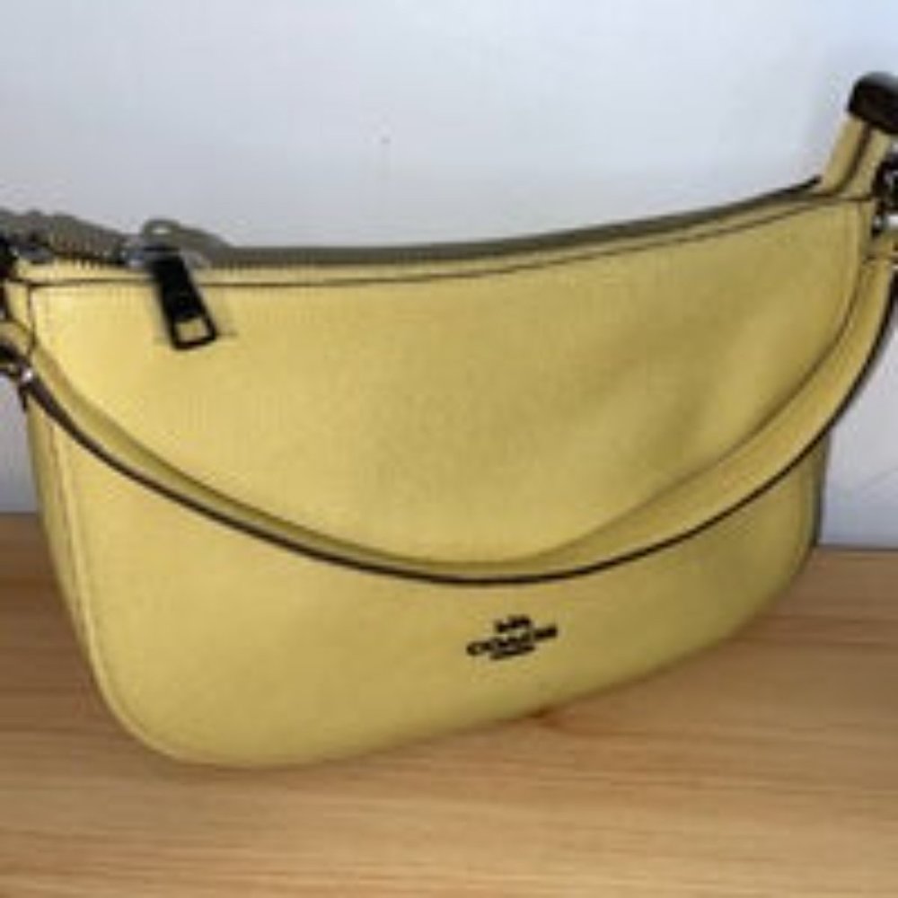 Vanilla Cream Coach Colorblock Shoulder - Picture 2 of 5